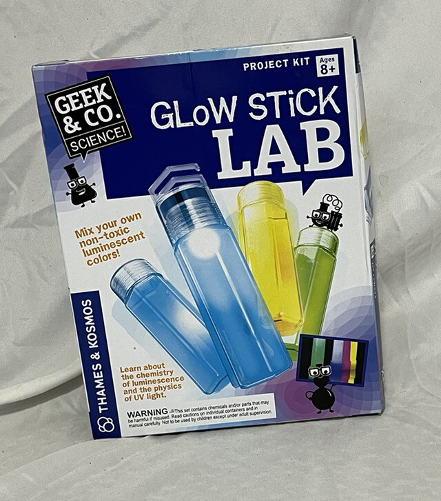Thames & Kosmos Geek & Co. Glow Stick Lab Science Project Kit🎁