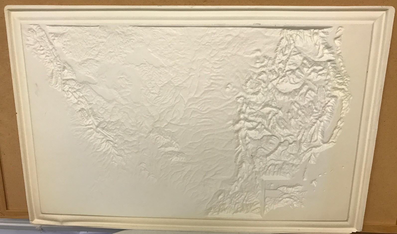 Nystrom Raised Relief Bright Colors / Map of the United States – 28″ X 18″ VG