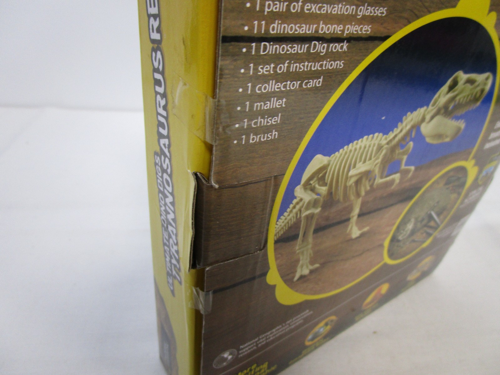 NATIONAL GEOGRAPHIC Ultimate Dino Dig Kit- Tyrannosaurus Rex NIB