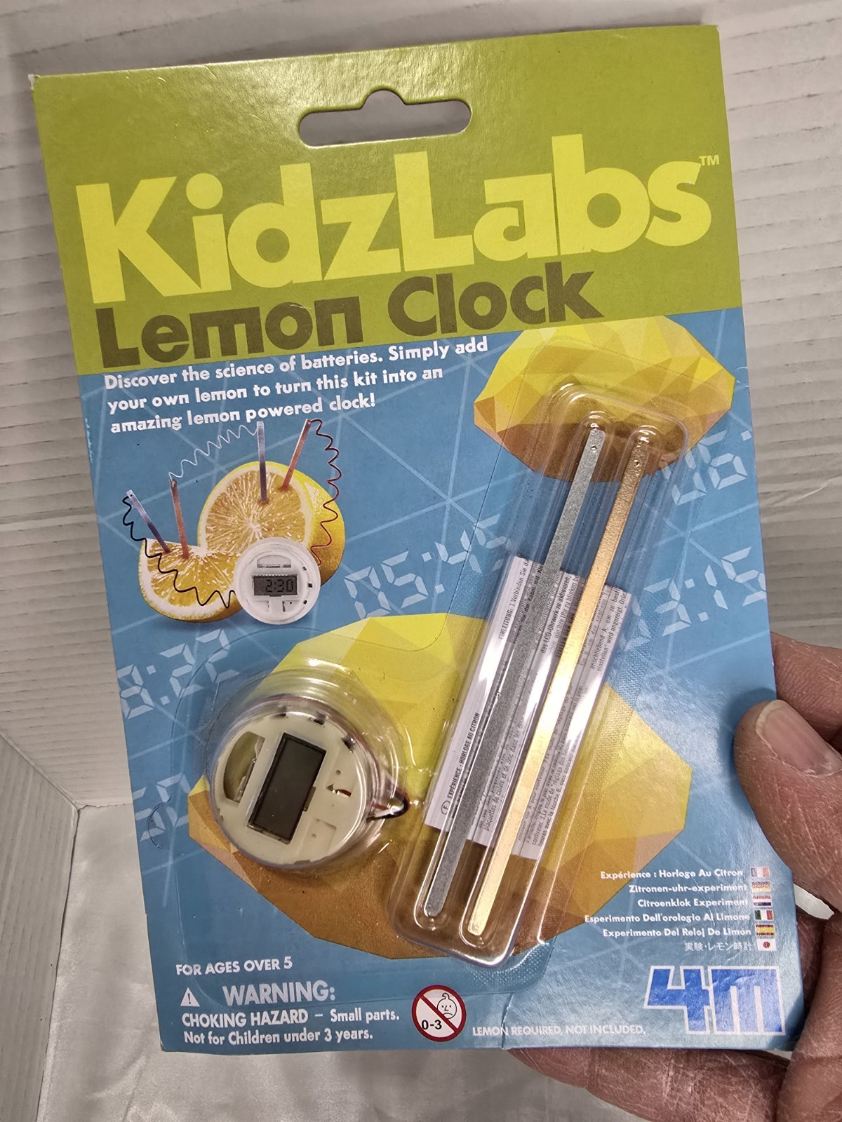 4M KidzLabz Lemon Clock Discover the Science of Batteries. Simply add a Lemon