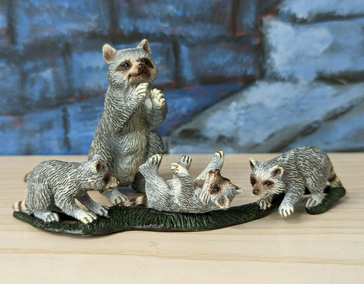 Schleich Standing RACCOON cubs Babies 14625 Wildlife Animal Figure Retired 2009