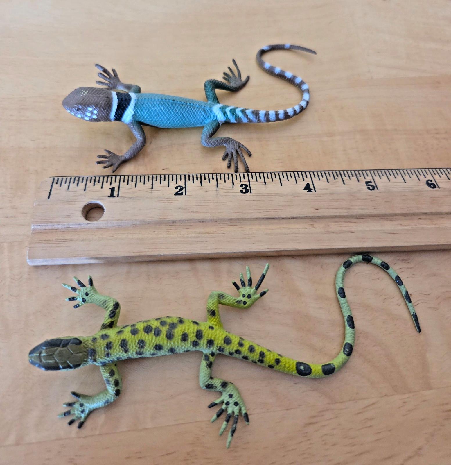 Lot of 7 PVC Plastic Rubber Toy Figure Lizards