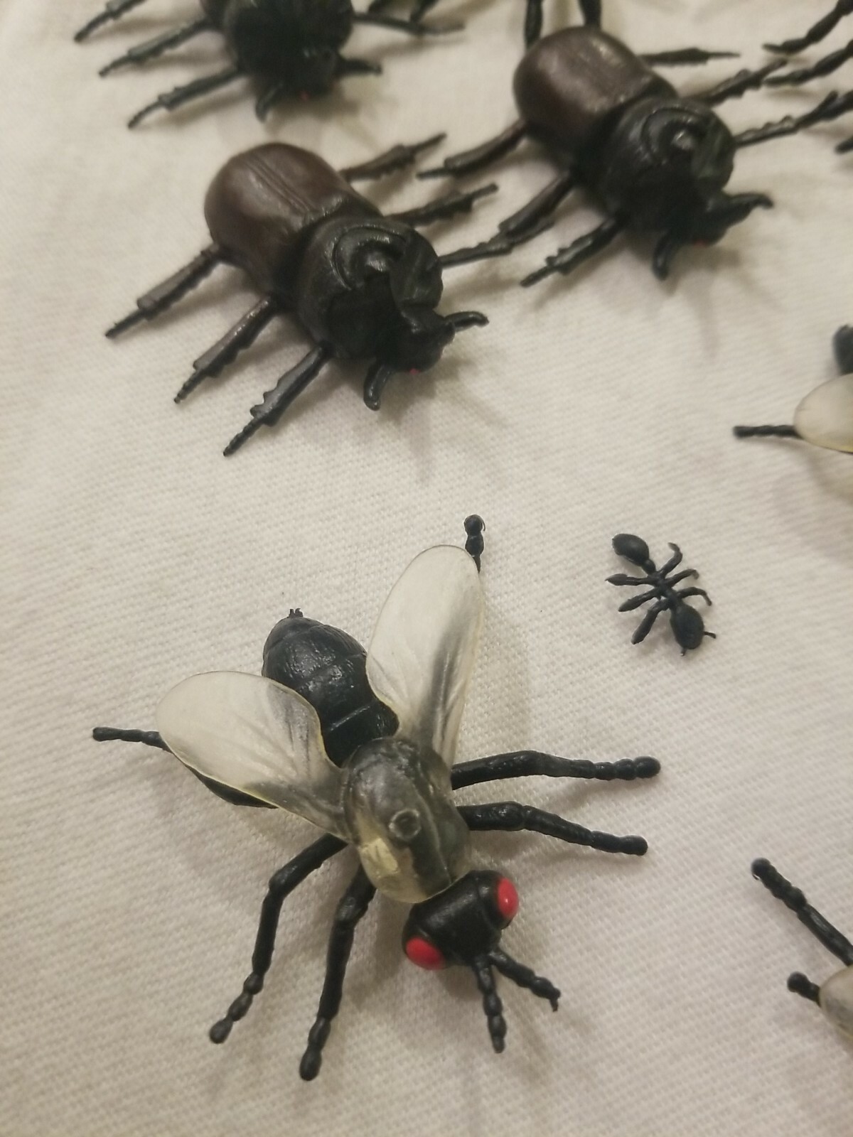 Lot of 17 PVC educational Animal figures Insects SMALL FIGURES SEE PICS FREE S/H