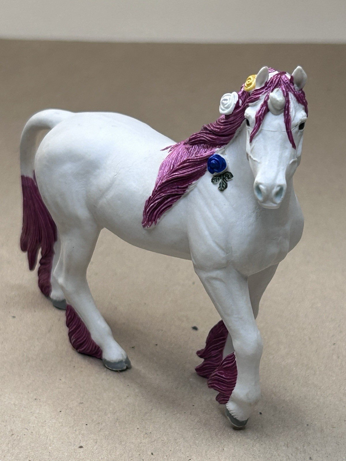 2008 Safari Ltd Mythical Realms Pink Unicorn Figure