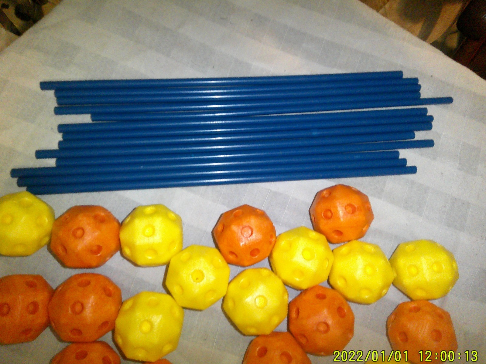 PLASTIC MOON ROCK LOOK SHAPES CONNECTOR TUBES ATOM SCIENCE LOOK TOY GAME