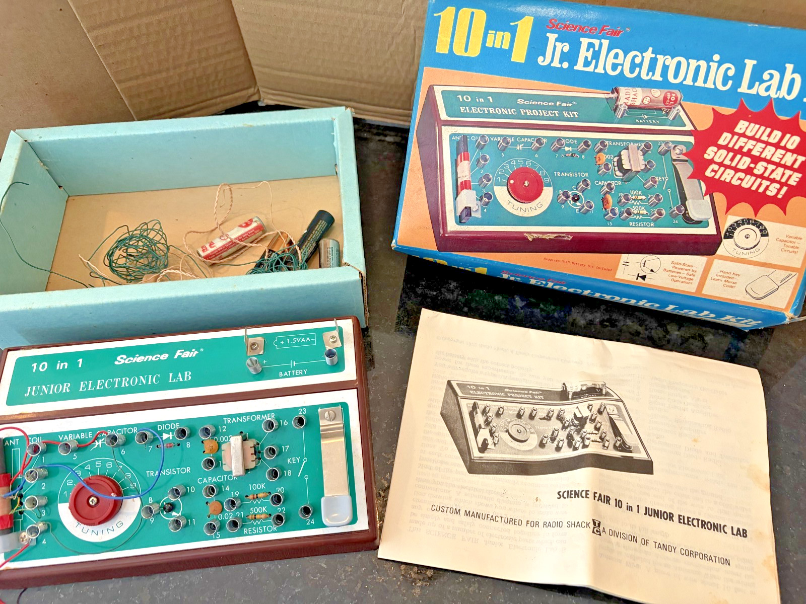1972 radio shack 10 in 1 Jr. Electronic Lab Kit Untested With Original Box Vtg