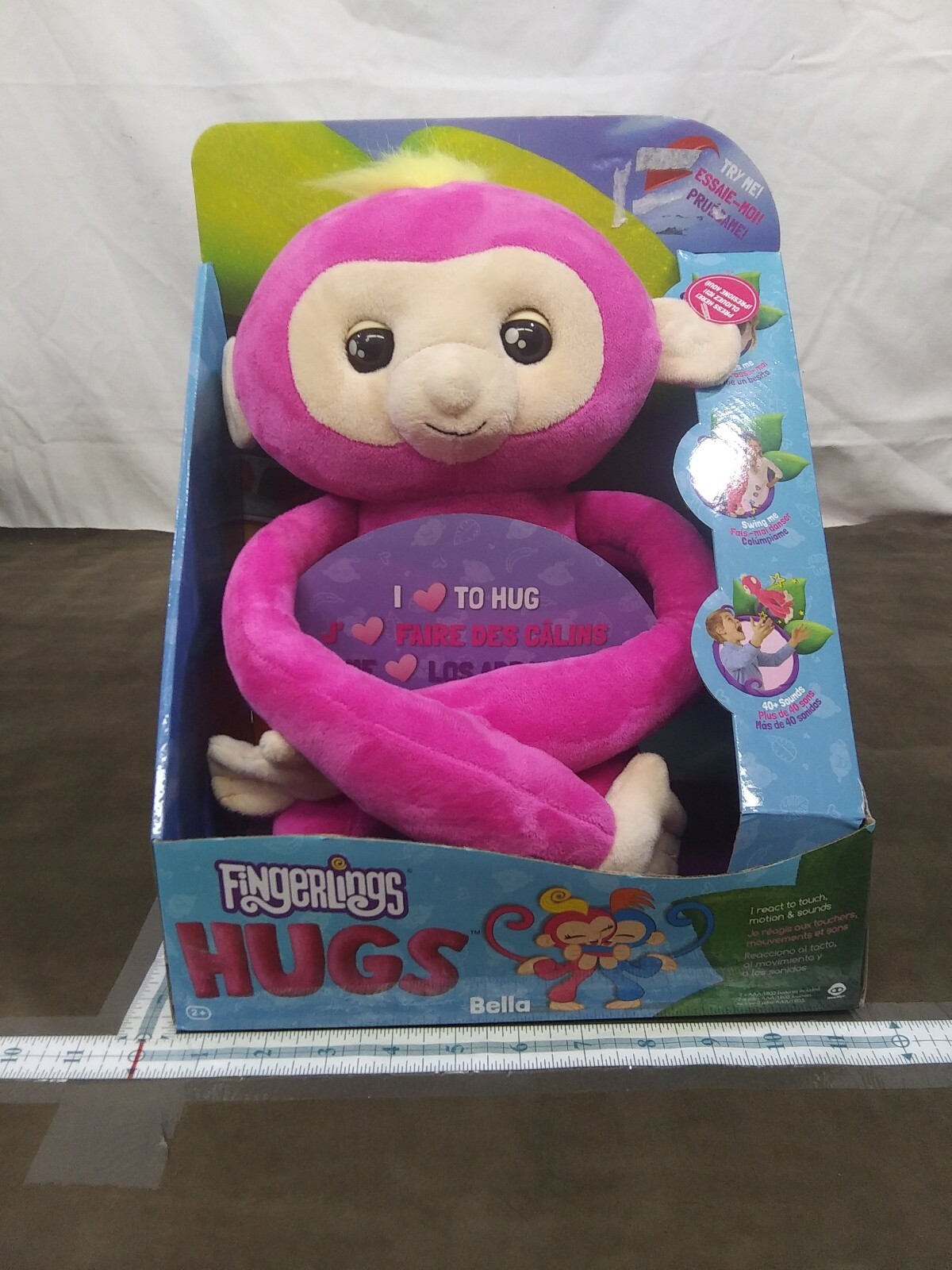 I love to hug monkey Fingerlings Hugs Bella interactive makes 40+ sounds