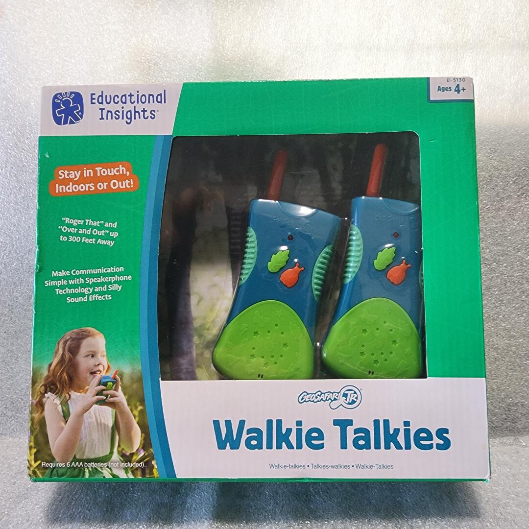 EDUVCATIONAL INSIGHTS GEO SAFARI JR WALKIE TALKIES