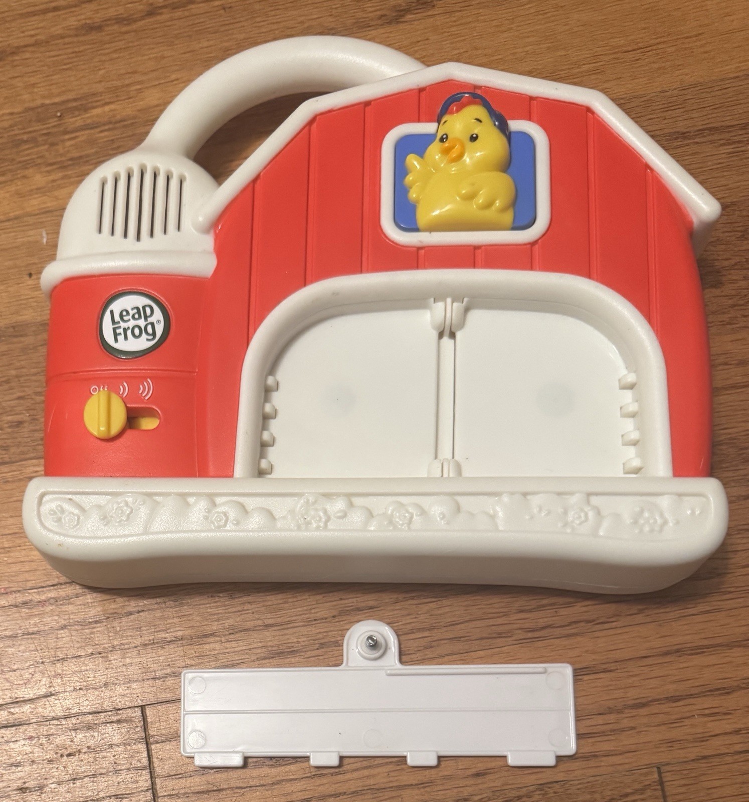LeapFrog Fridge Farm Magnetic Matching Animal Barn Tested Base Works No Animals