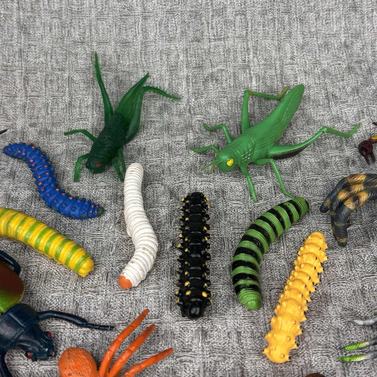 Mixed Lot of 29 Rubber Plastic Spiders Beetles Insects Bugs Caterpillars Toys