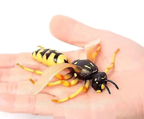 Hornet Wasp Insect Wild Animal Figure Toy PVC Doll Small Figurine Birthday Gifts