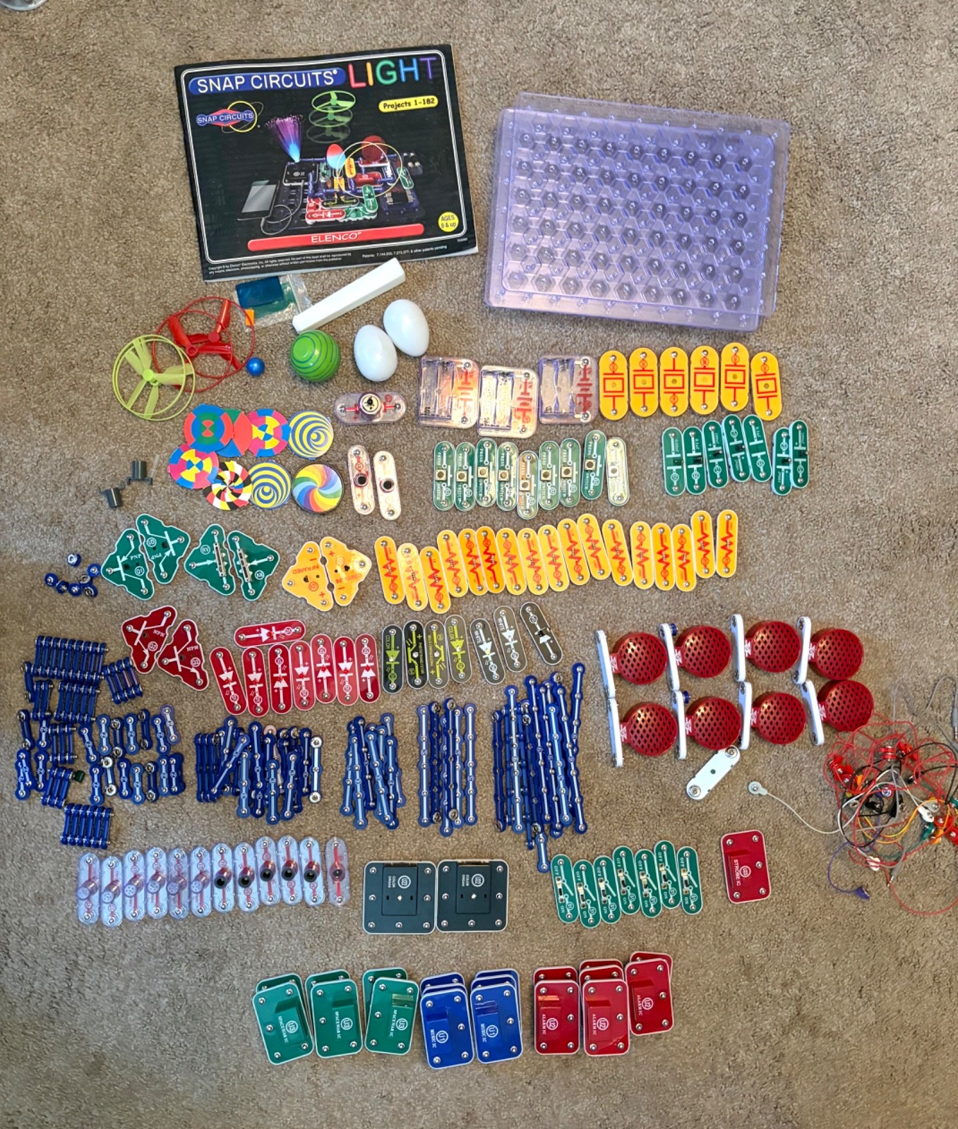 Elenco Snap Circuit Light Projects 1-182 9 Boards 2 Books Over 250 Pieces S8422
