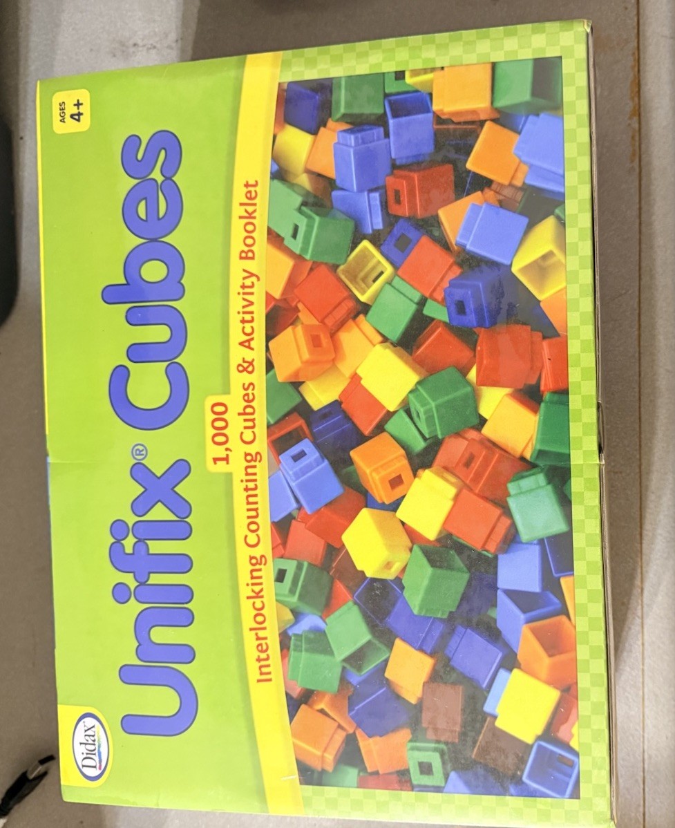 Didax Unifix Cubes 1000 Interlocking Counting Cubes with Activity Booklet