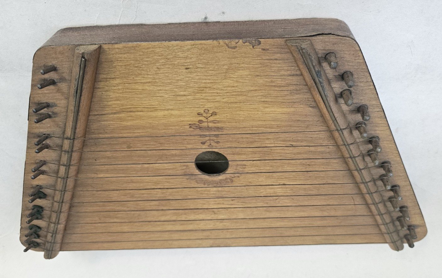 Vintage Russian Music Maker Melody Nepenenoyka Lap Harp/Zither EC Collectables