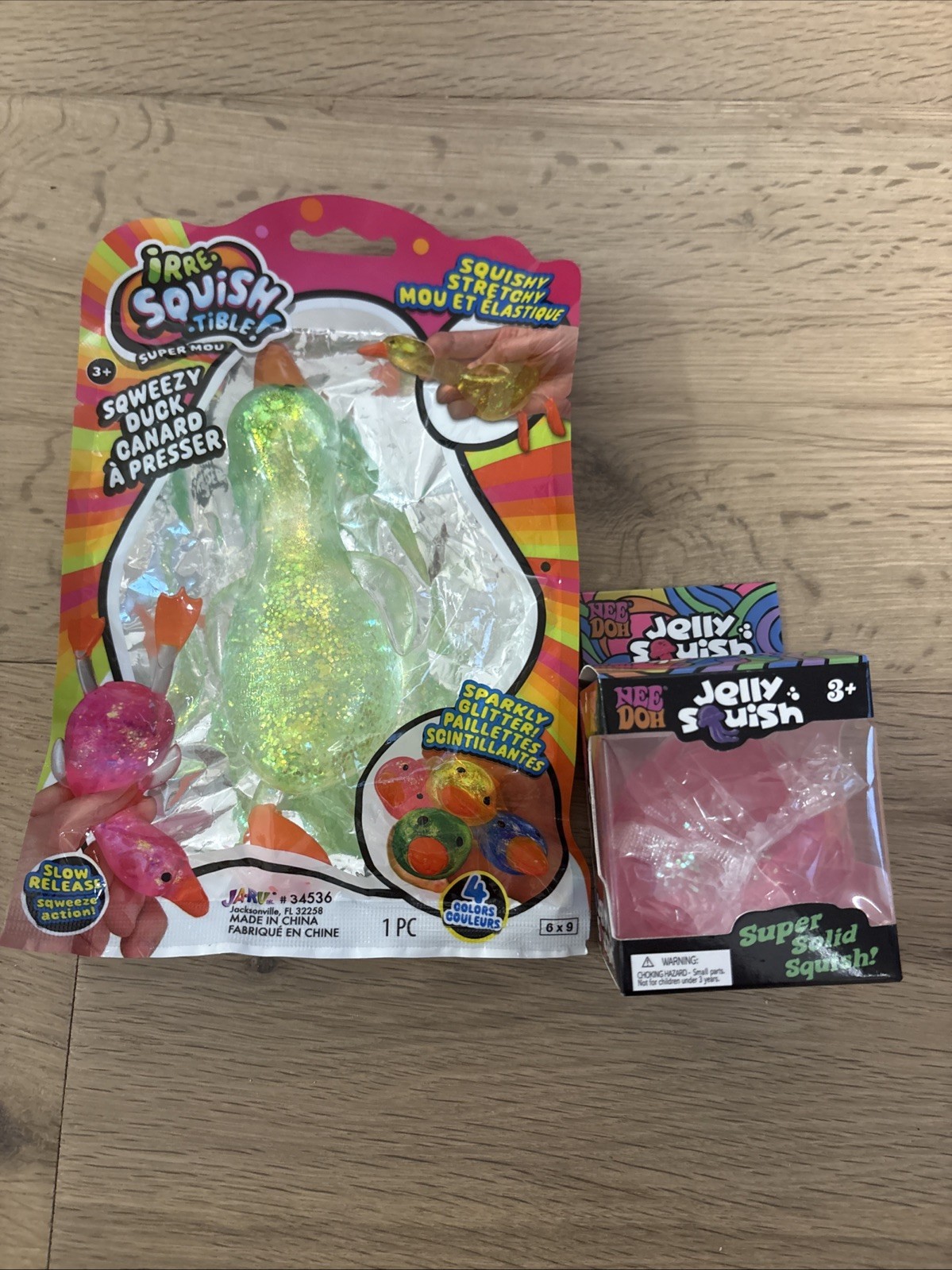 Jelly Squish Super Solid Squish Jellyfish Tactile Squeeze Toy, Pink 3+ 52600YP