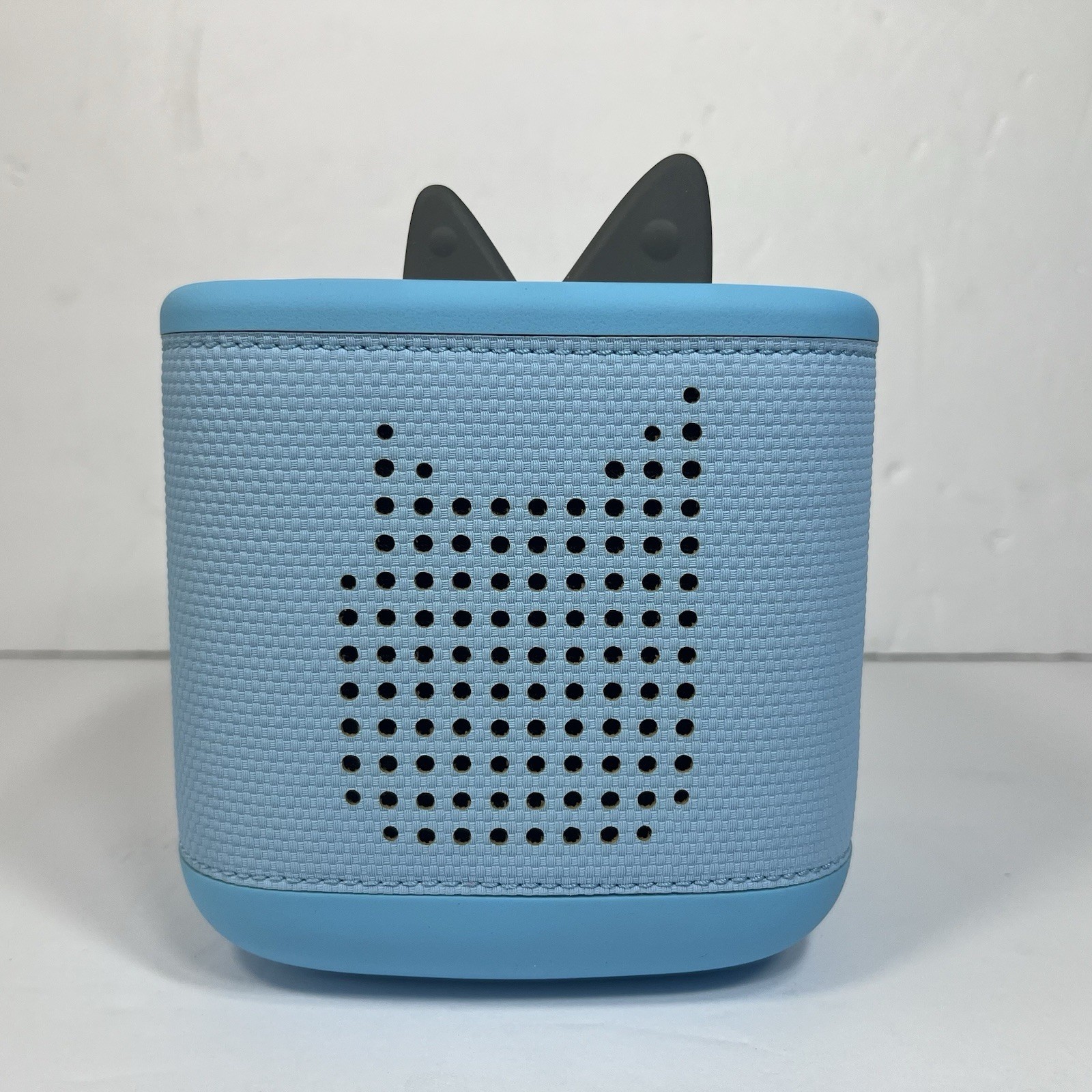 Tonies Toniebox 2 10005 Sky Blue Wireless Bluetooth Player – For Parts Or Repair