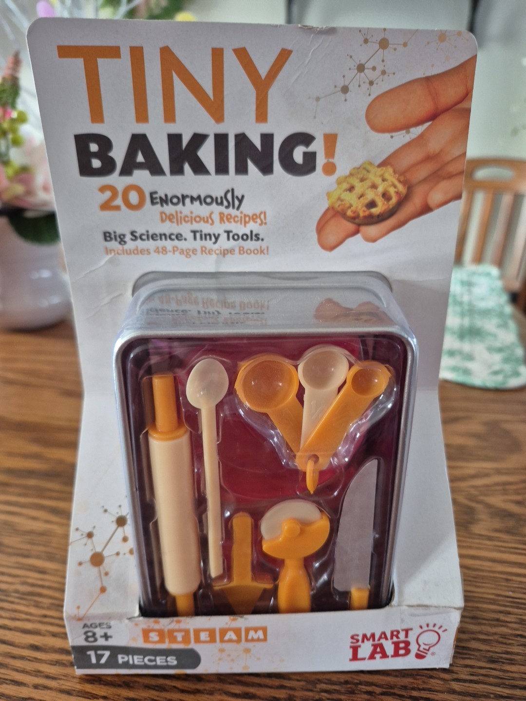 SMARTLAB TOYS 17 PIECE TINY BAKING SET W/48 PAGE RECIPE BIG SCIENCE NEW AGES NEW