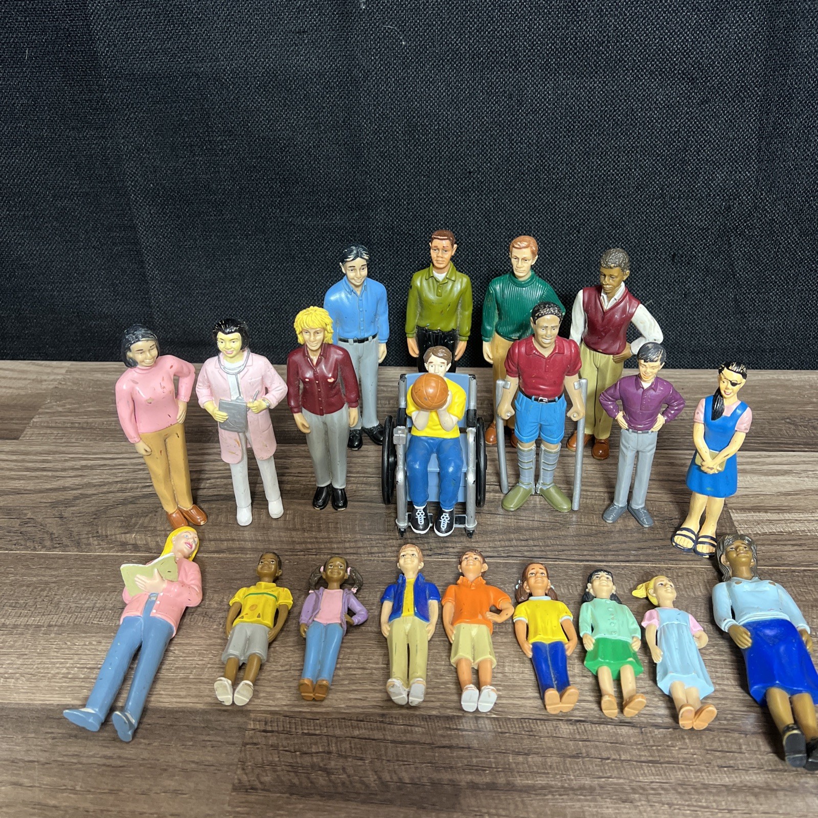 Discount School Supply Diverse Community Toy Figures Lot Of 20