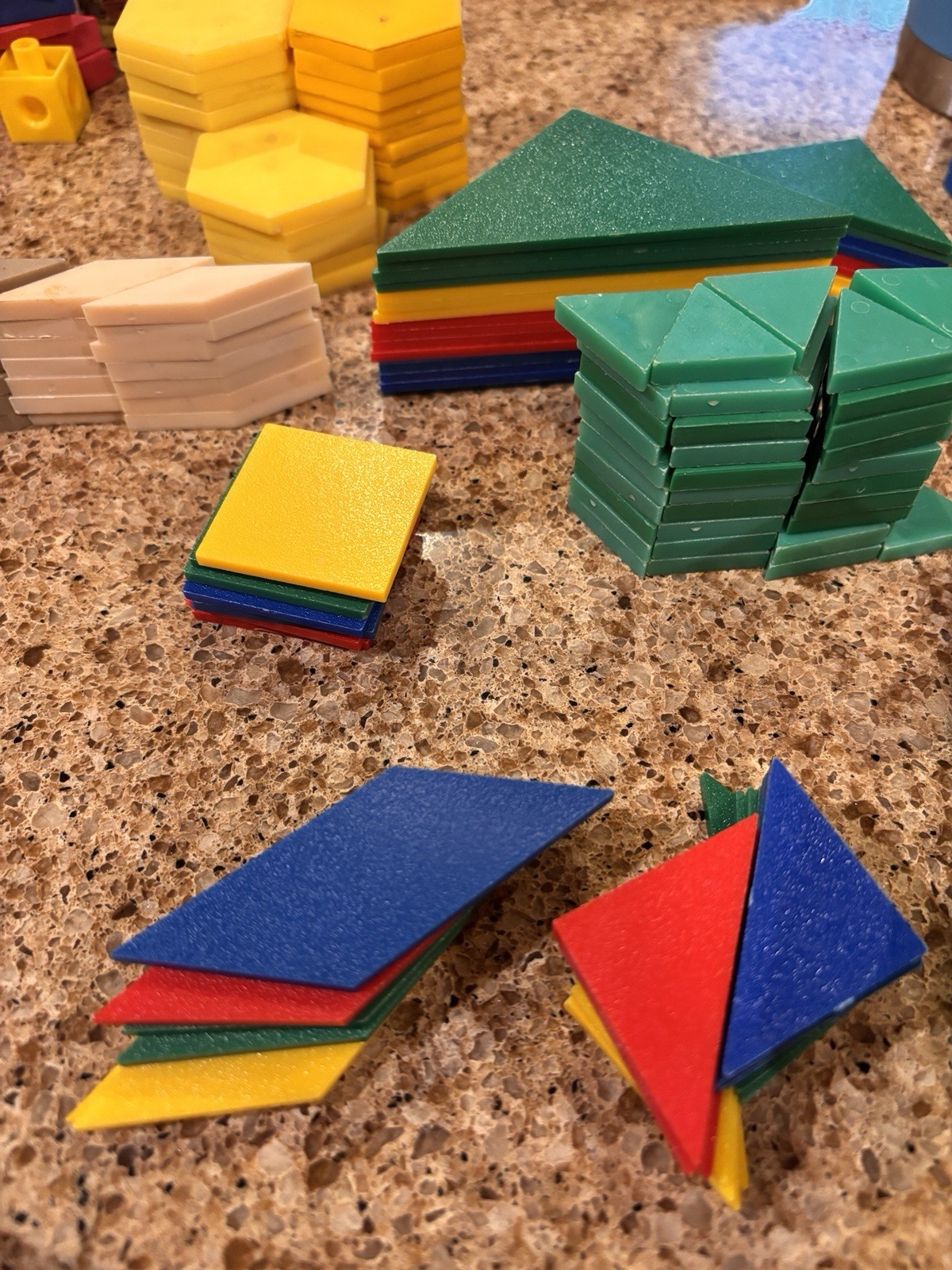 438 Geometric Pattern Shapes Blocks Primary Colors Plastic Math