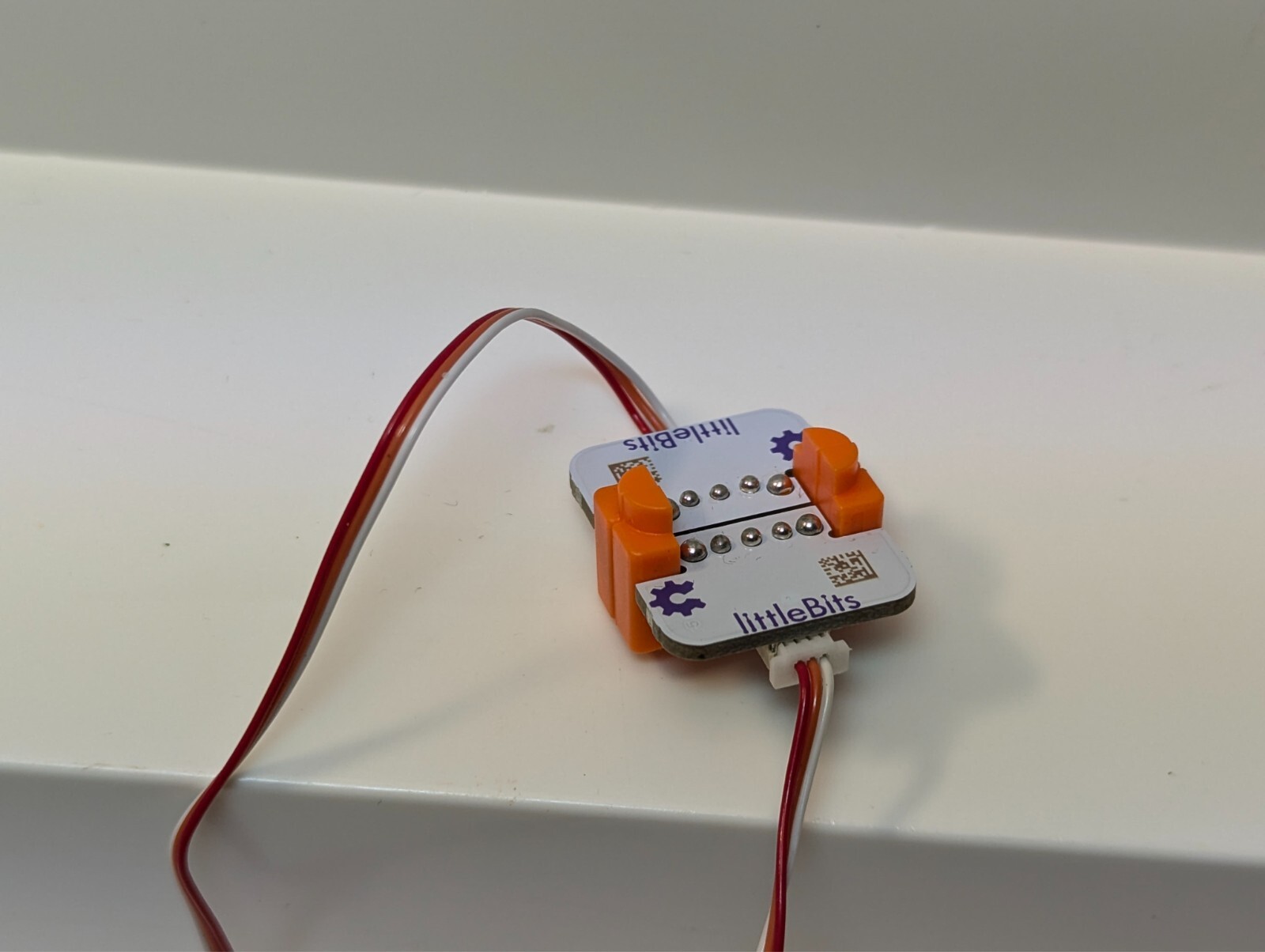 littleBits STEM Kit Replacement: w1 Wire Connector Module