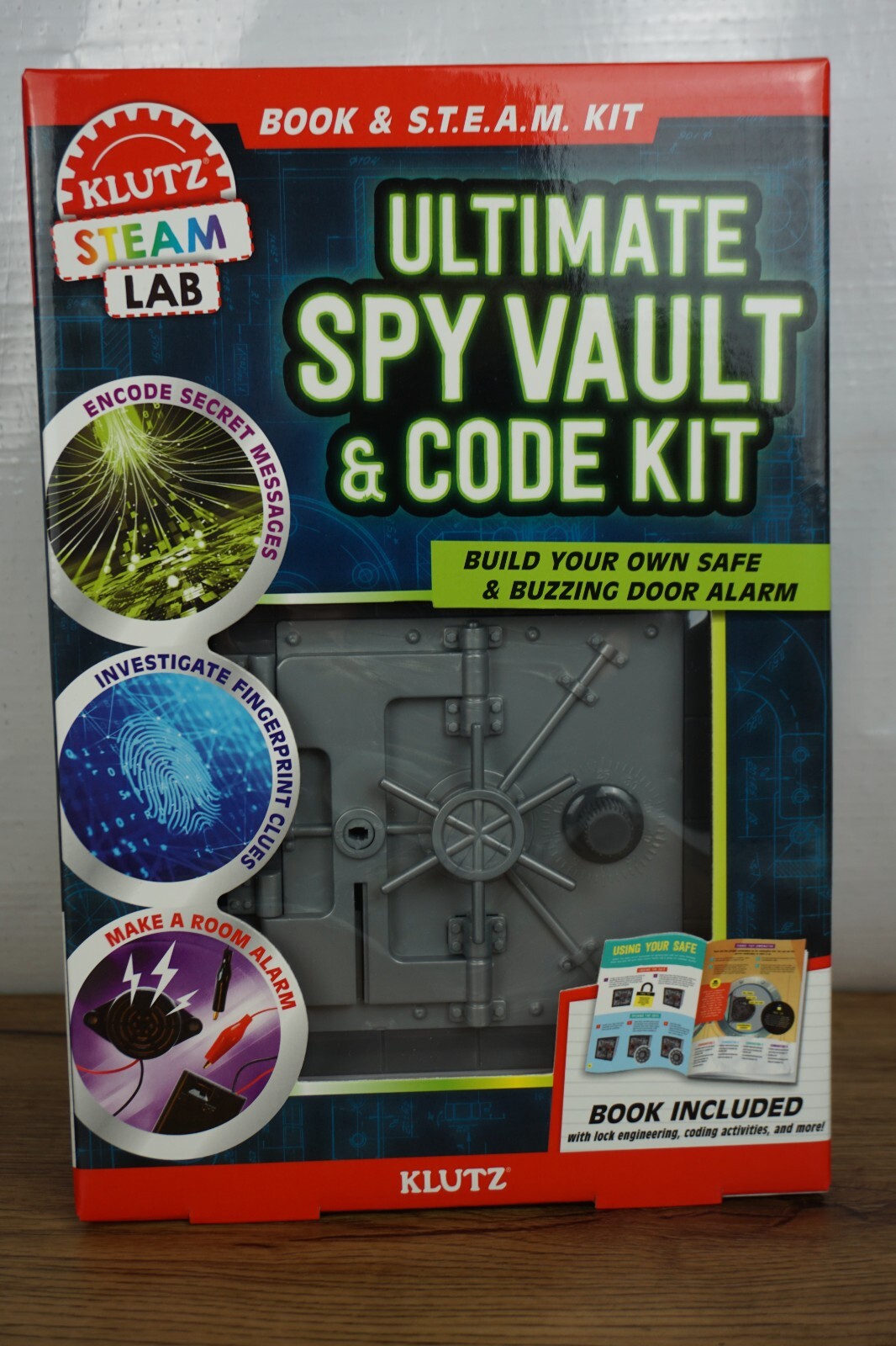 NEW – Ultimate Spy Vault & Code Kit by Editors of Klutz (English) Hardcover Book