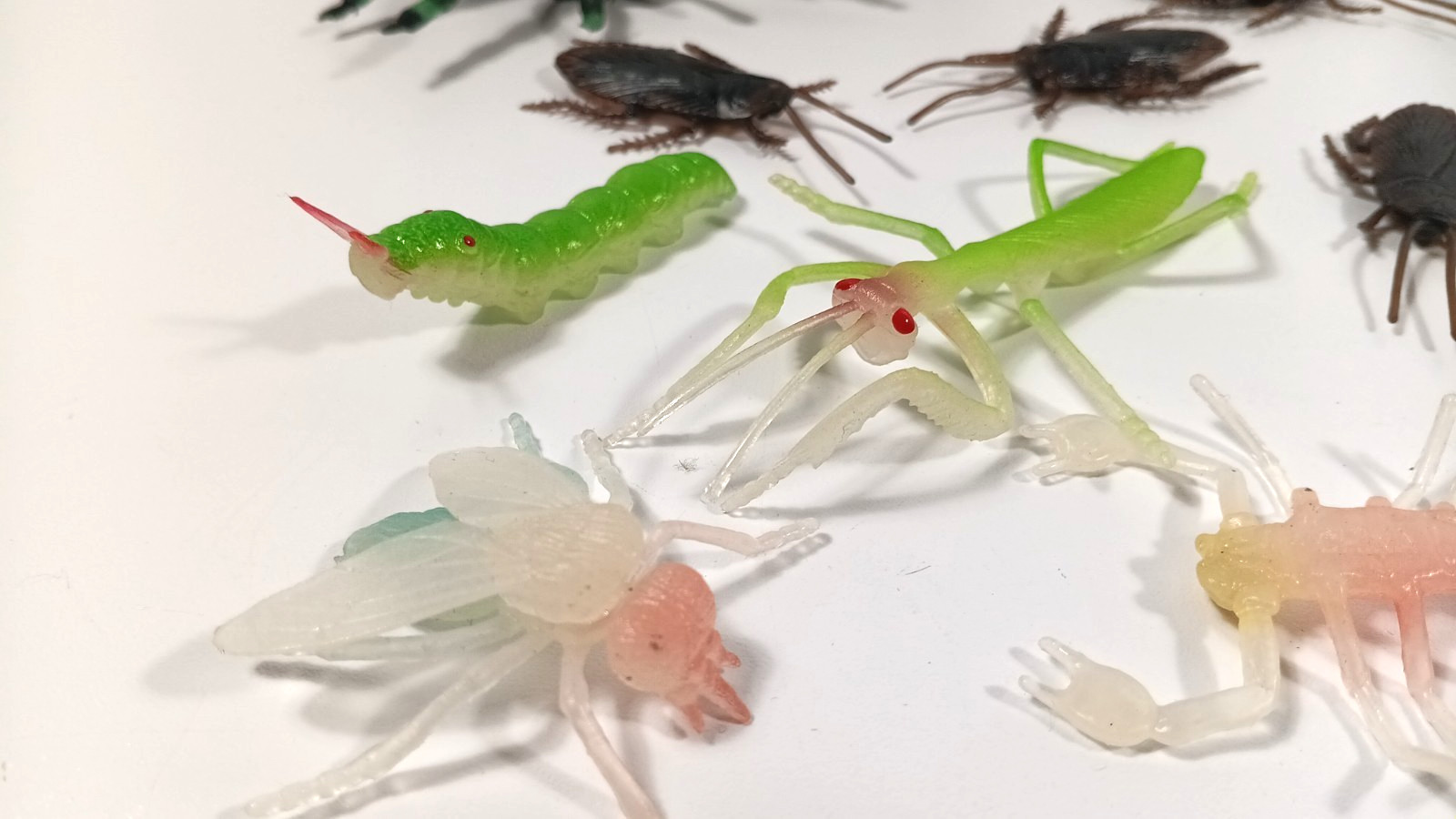Lot of Rubber Plastic Creepy Bugs Insects Ants Flies Spider Roach Rats Toys