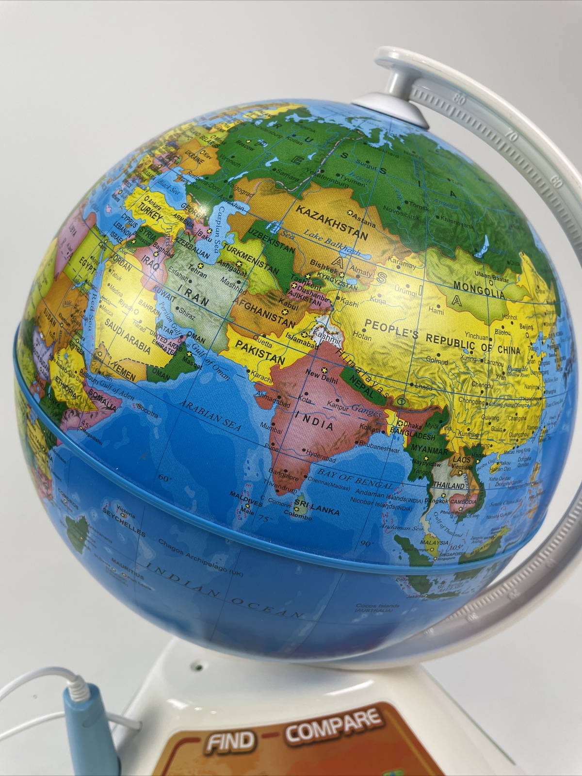 Oregon Scientific Smart Globe Find/ Touch/ Compare  SG268R Tested/Working
