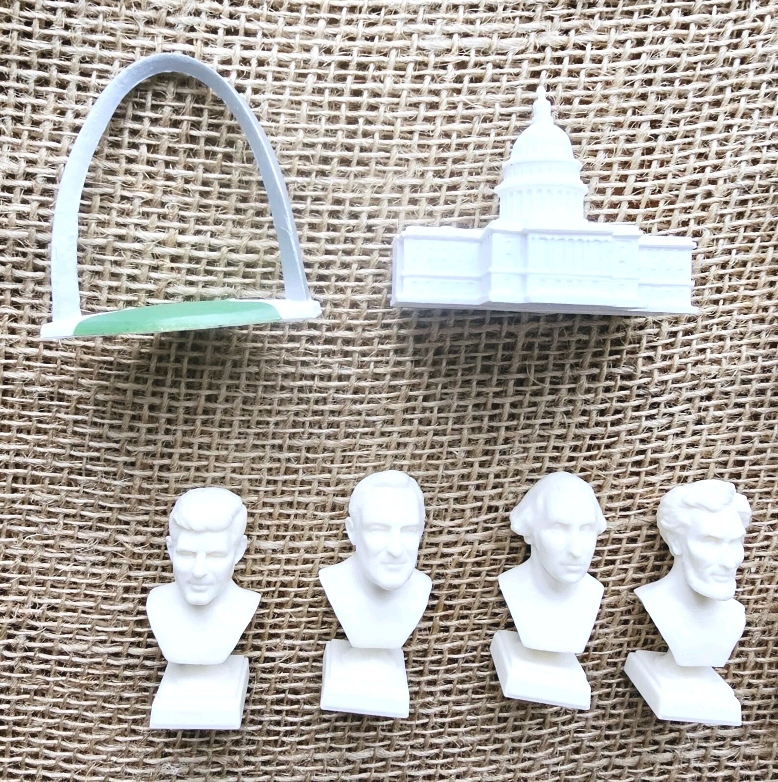 Safari 15pc US Landmarks & Famous People Figures & Statue Bust