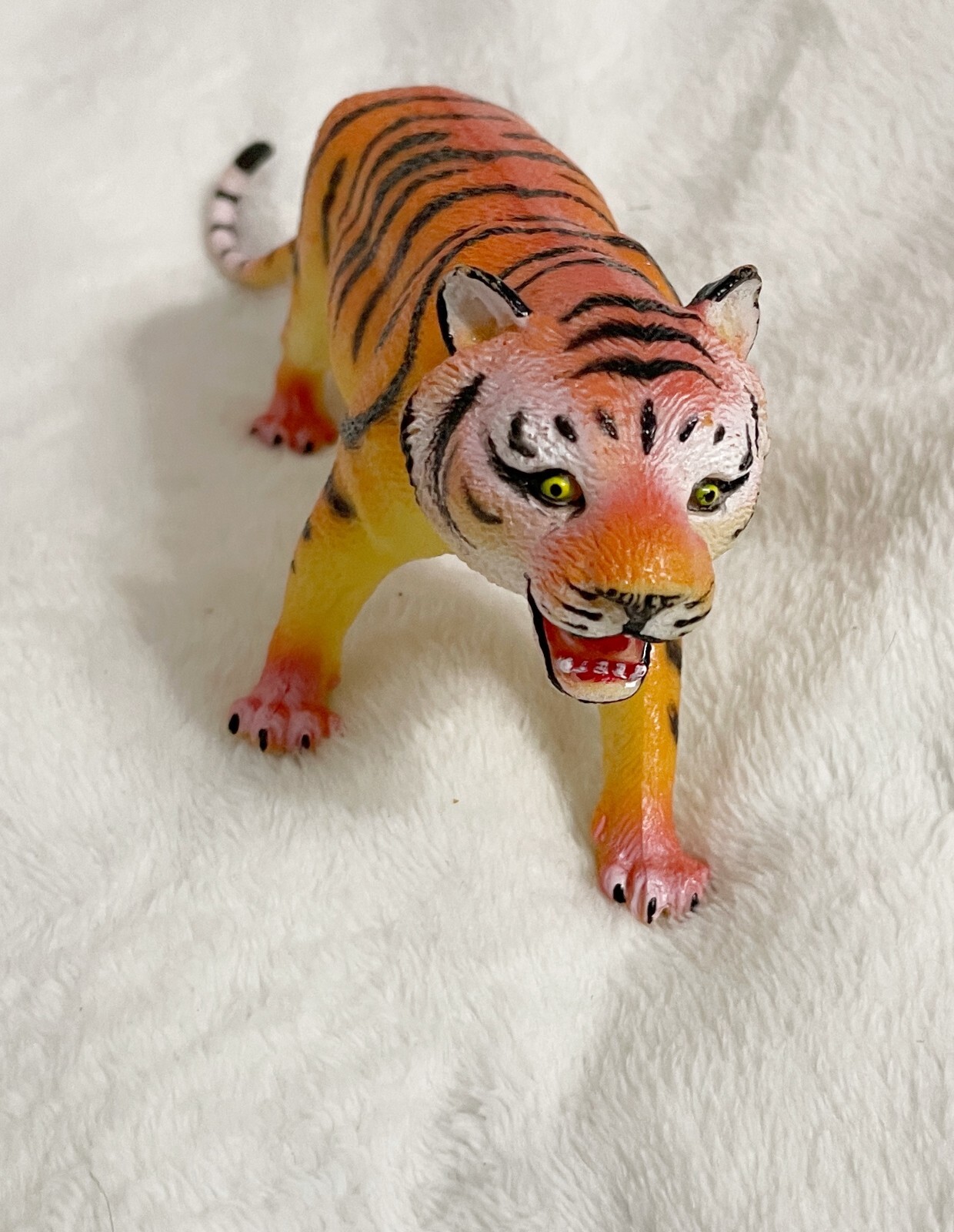 Lot of 45 Unbranded Mini PVC and Felt Animals, Farm, Jungle, Insect, Etc.