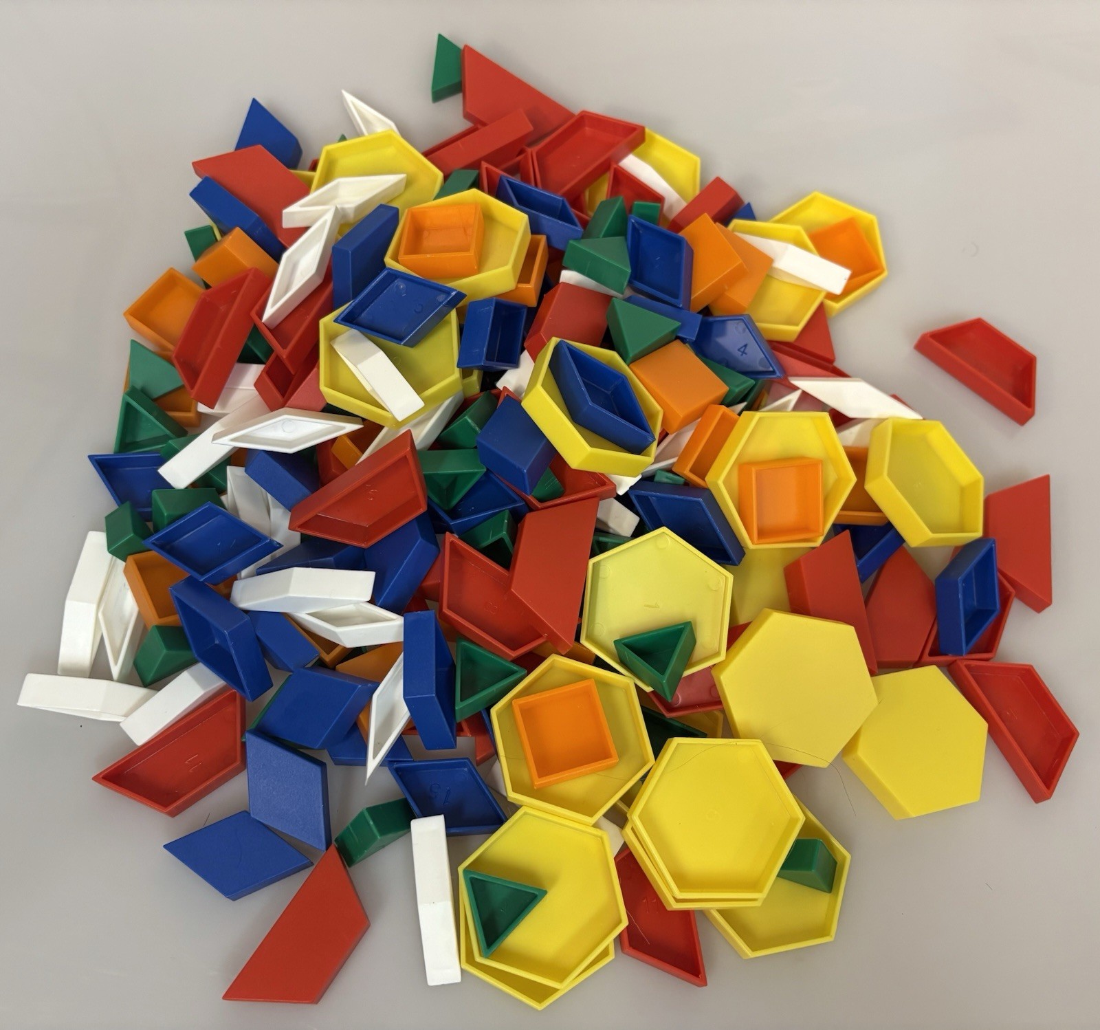Geometric Plastic Pattern Blocks Educational School Math Education (100+ pcs)
