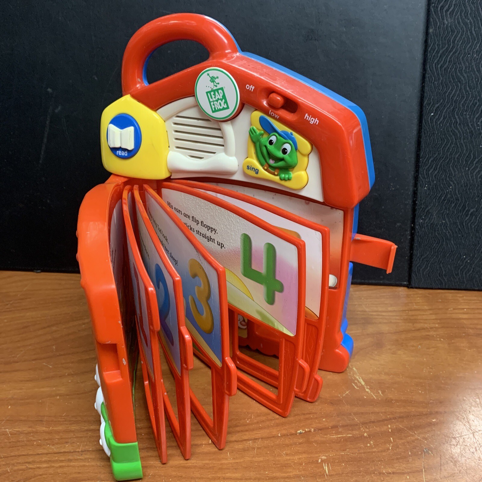 Leap Frog Baby Tad’s Counting Farm Interactive Electronic Talking Story Book