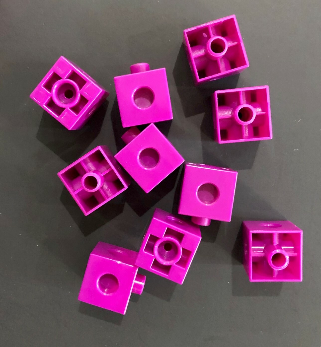100 LINKING BLOCKS, Snap Cubes, Math Manipulatives (10 colors, 10 of each color)