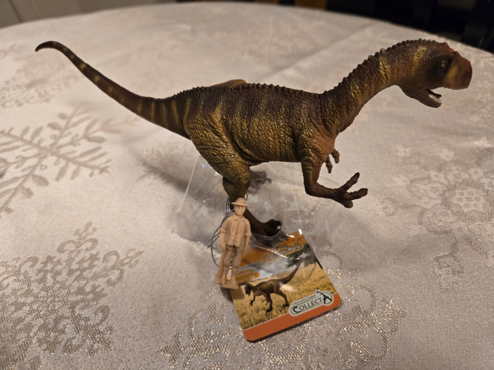 CollectA NEOVENATOR Deluxe dinosaur model figure Jurassic Park 2012