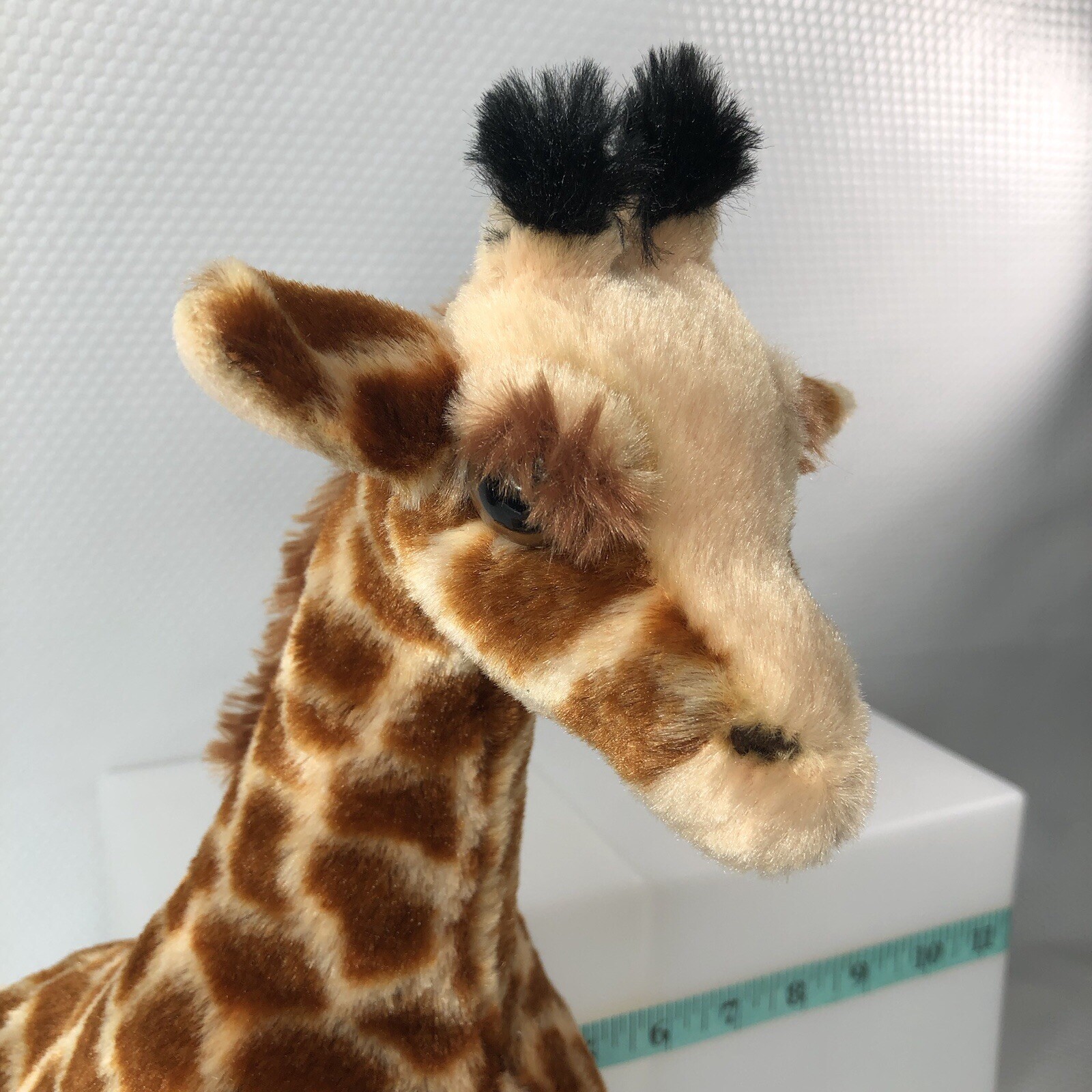 Aurora Giraffe 2009 Safari Wild Animals Toy Educational Kingdom Zoo