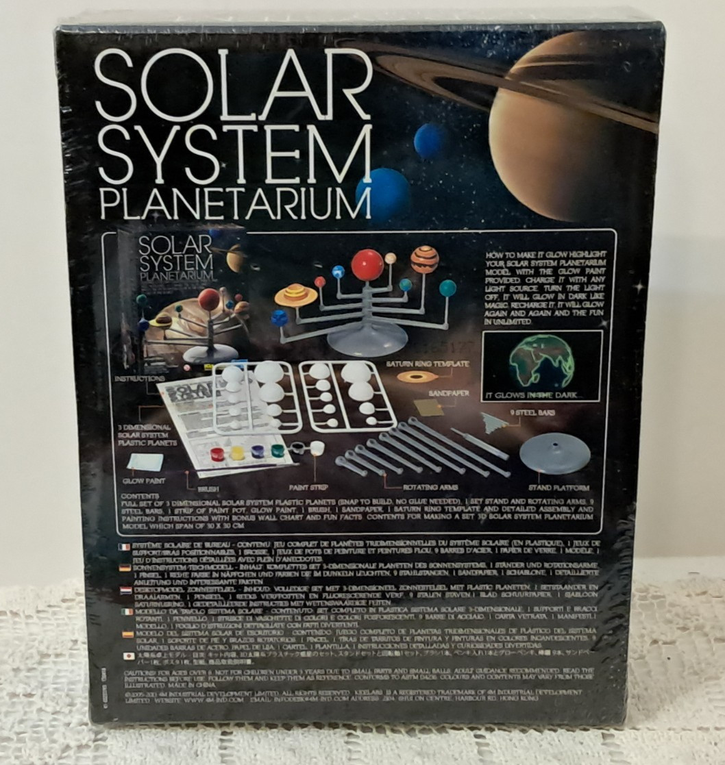 SOLAR SYSTEM PLANETARIUM MODEL 4M KIDZLABS GLOW IN THE DARK SOLAR SYSTEM MODEL