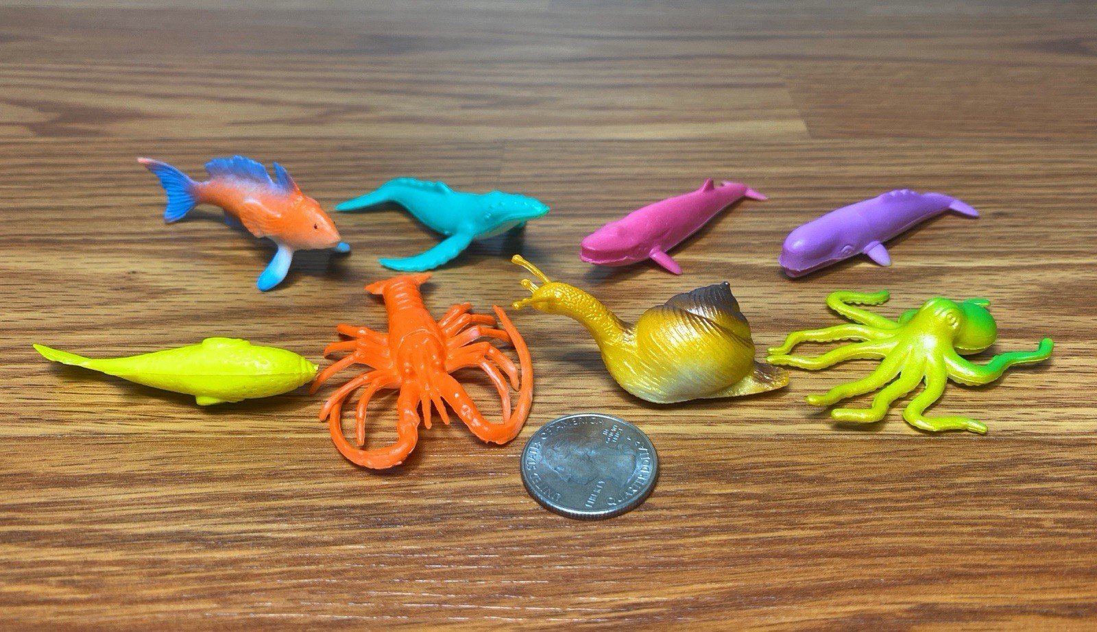 Lot of 40 Sea Creatures Fish Ocean Animal Plastic Rubber Miniature Figures