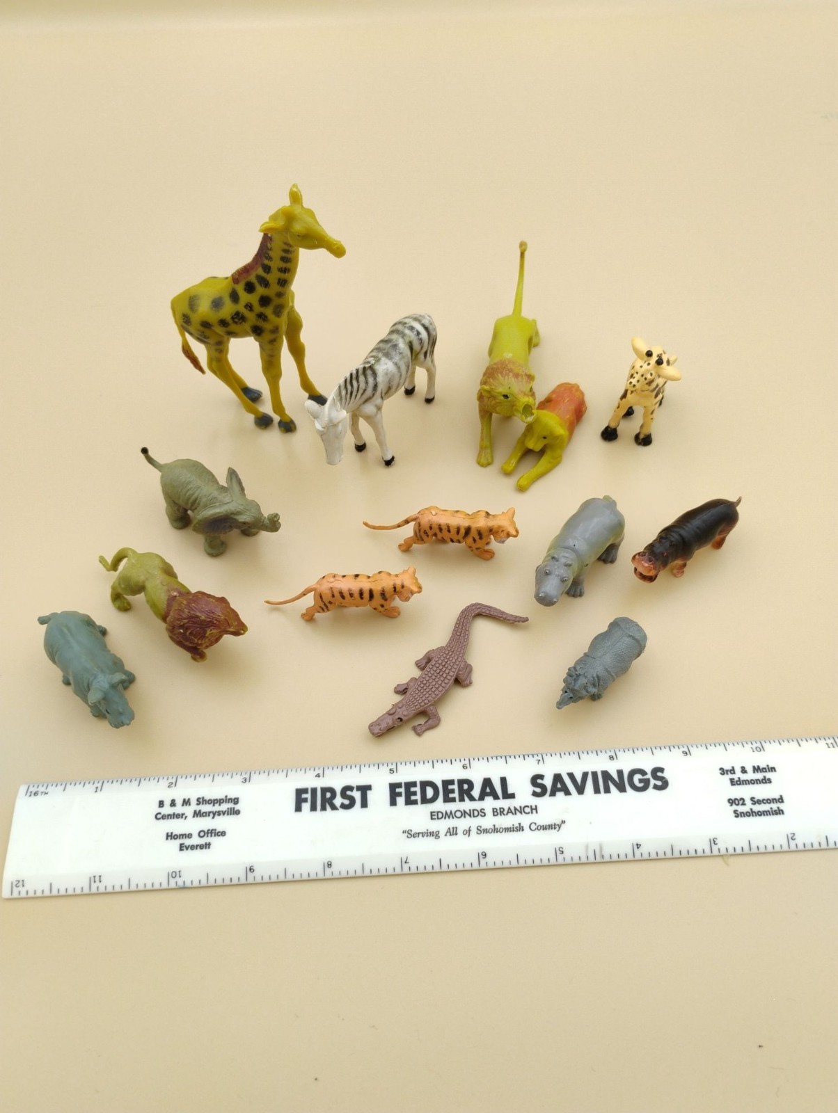 Vtg Plastic Safari Animal Figurines Set Of 14 Wildlife Miniature Zoo Toys Jungle