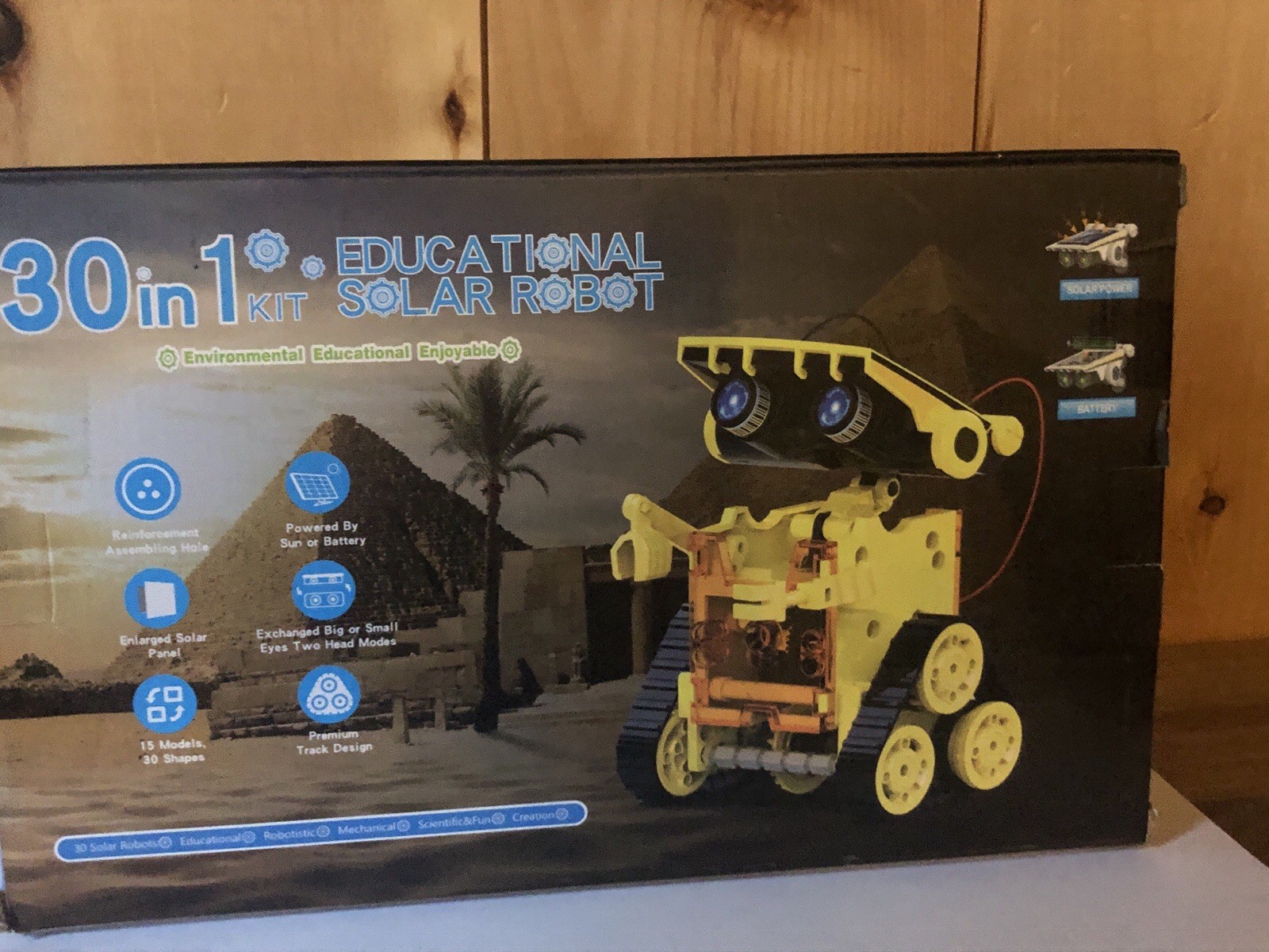 Solar Robot 243 Pieces 15 Different Ways to build.