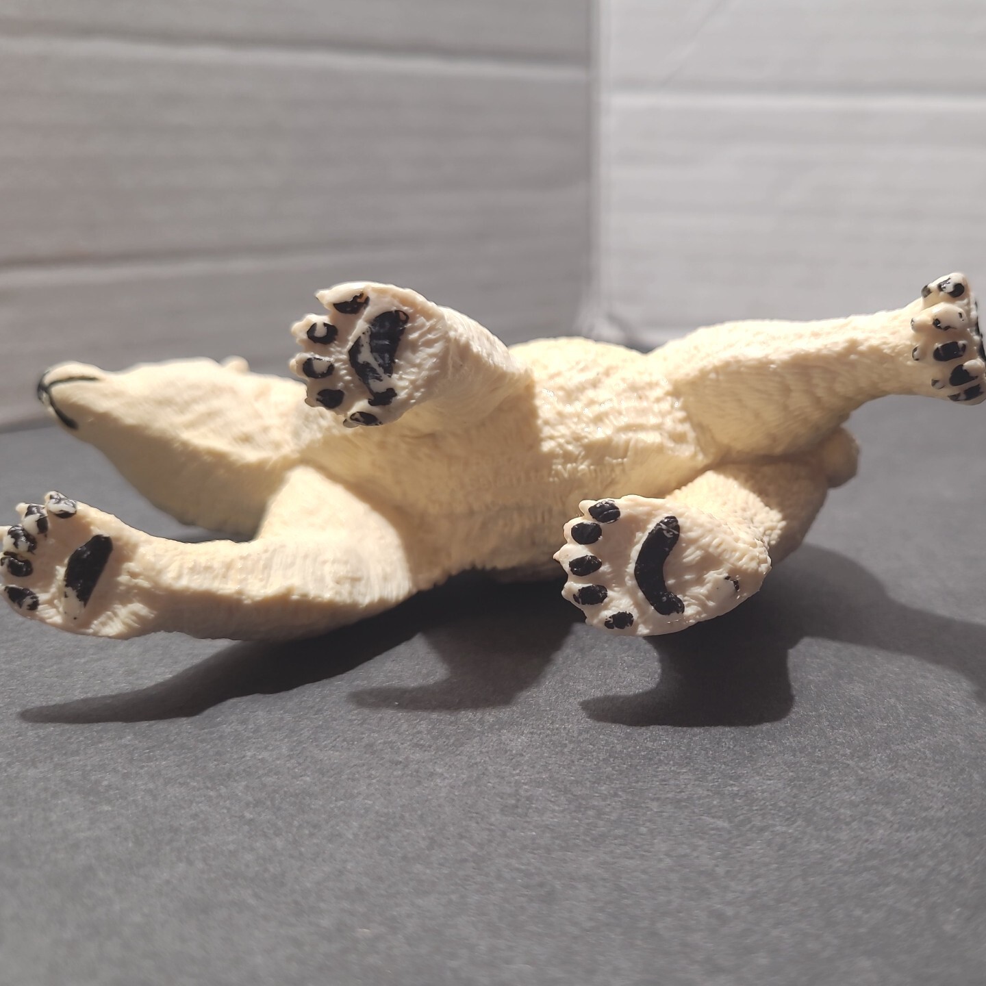 Polar Bear 2008 Safari Ltd. Miami, FL Educational Animal Figurine Pre-Owned