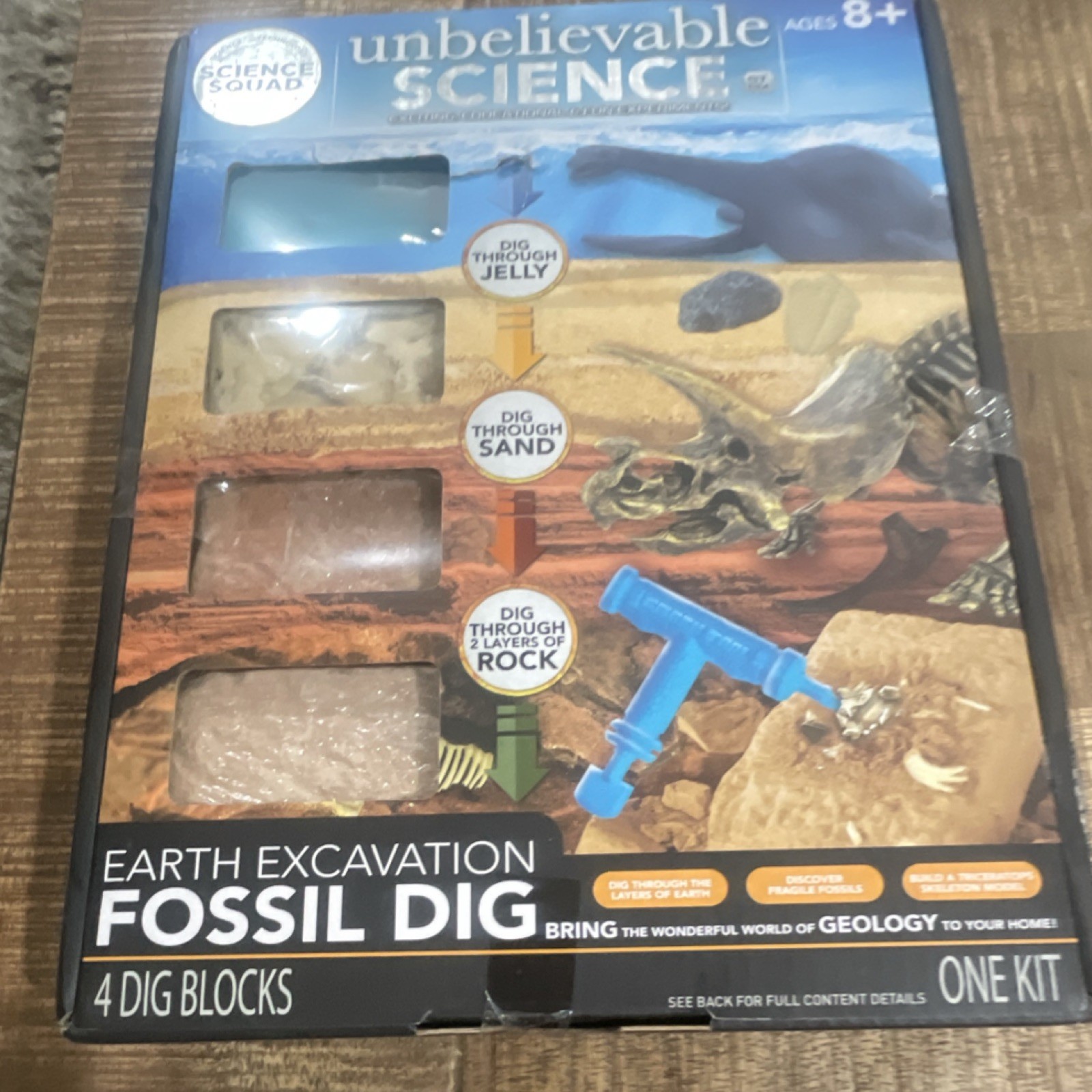 Science Squad Earth Excavation Fossil Dig Kit Triceratops Skeleton Ages 8+ 2022