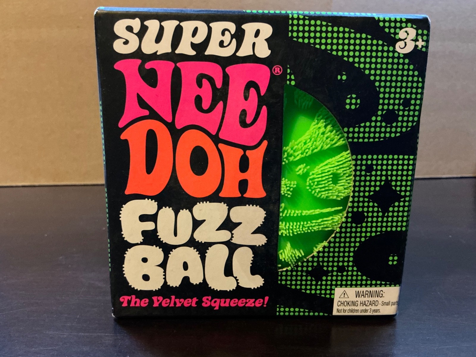 NeeDoh Super Fuzz Ball Velvet Squeeze Fuzzball – GREEN – NEW IN BOX – AUTHENTIC