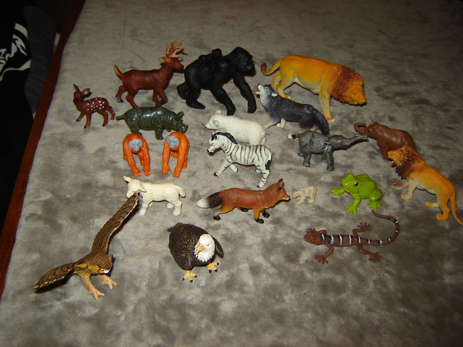 Lot Of 20 Safari Ltd & Toys R Us KM Figures 2000-2010 Safari Animals & more VG+
