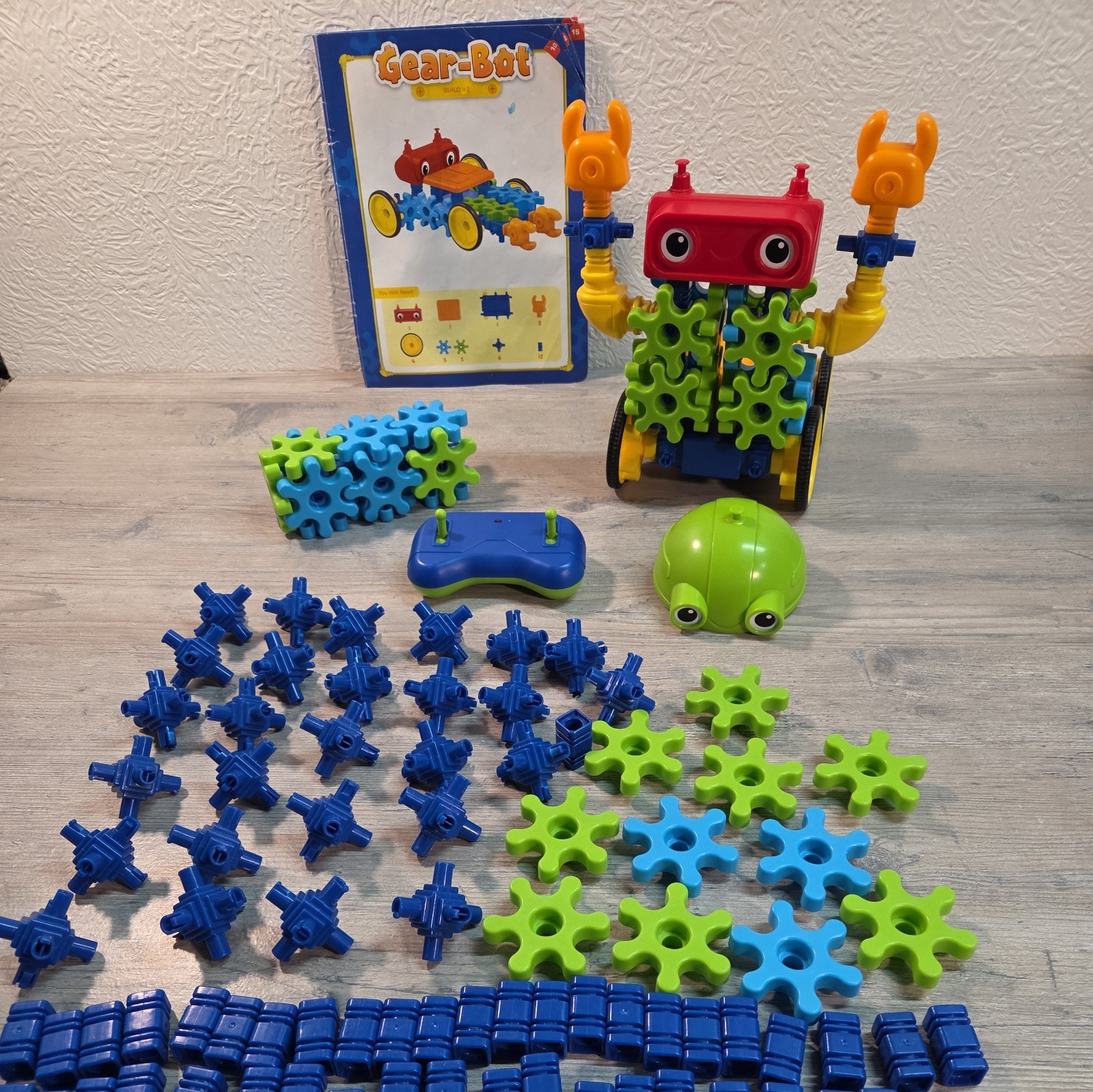 Lakeshore Learn & Play Gear-Bot w/Remote, Motorized Base, Pieces, & Manual works