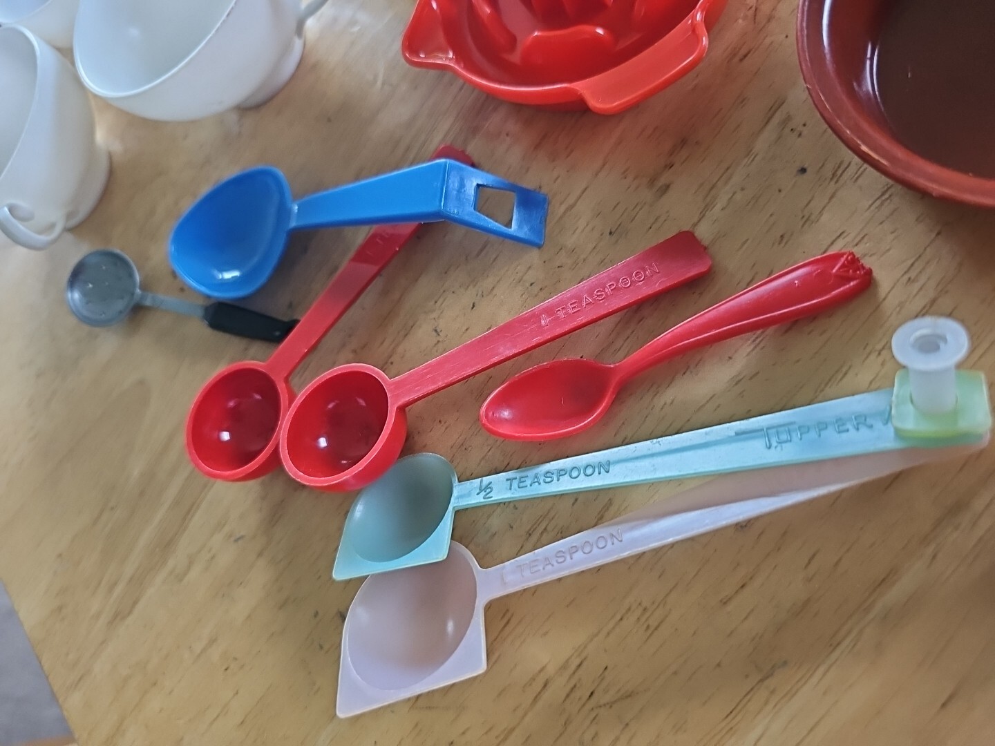 Children’s Kids Play Kitchen Lot 20pc Set, Cups, Utensils, Pans & More. Plastic