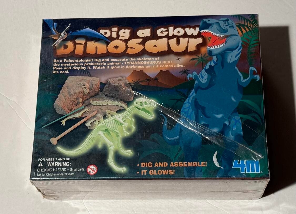 4 M Dig A Glow Dinosaur Kit TRex Dig and Assemble It Glows-new-free shipping