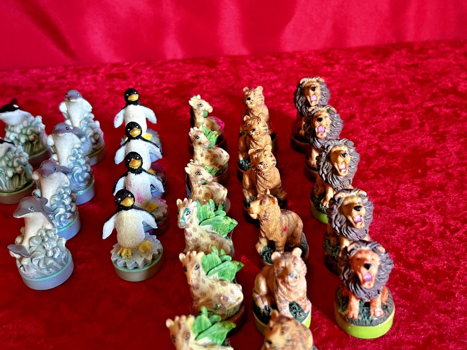 Lot of 32 – Vintage Animal Stamps 1″x2″ Lion Tiger Giraffe Panda Shark Whale B12