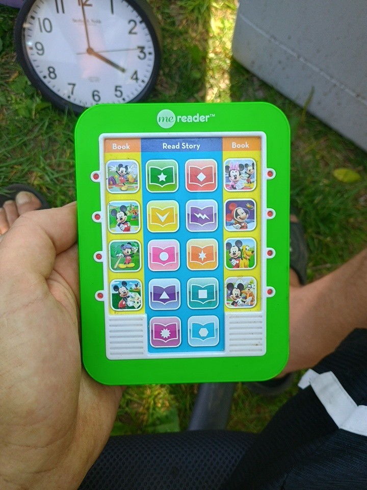 Me Reader ~ Disney Mickey Mouse & Friends Electronic Interactive Tablet Pad Only