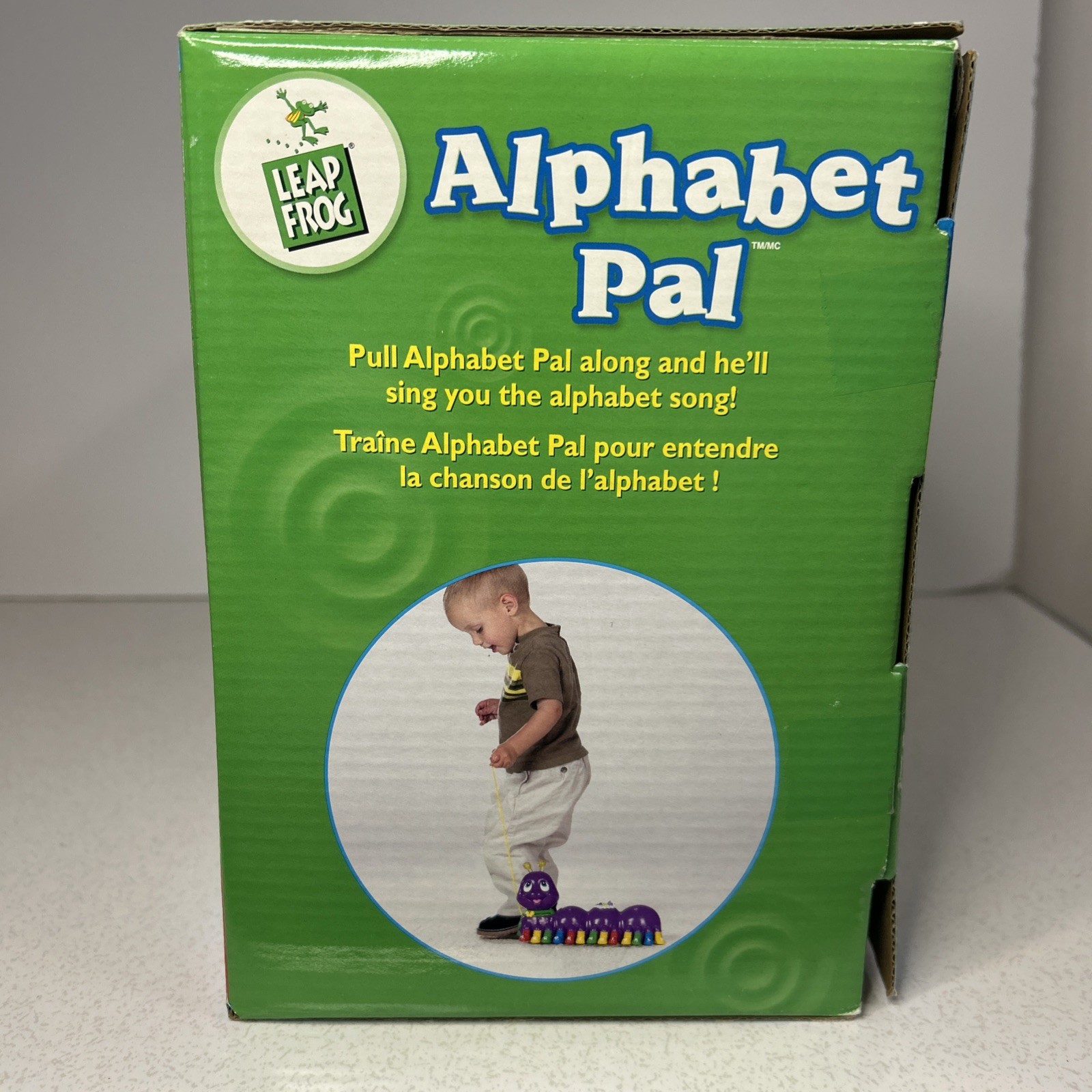 Leap Frog Alphabet Pal Pull Along Purple Talking Musical Caterpillar 2001 NEW