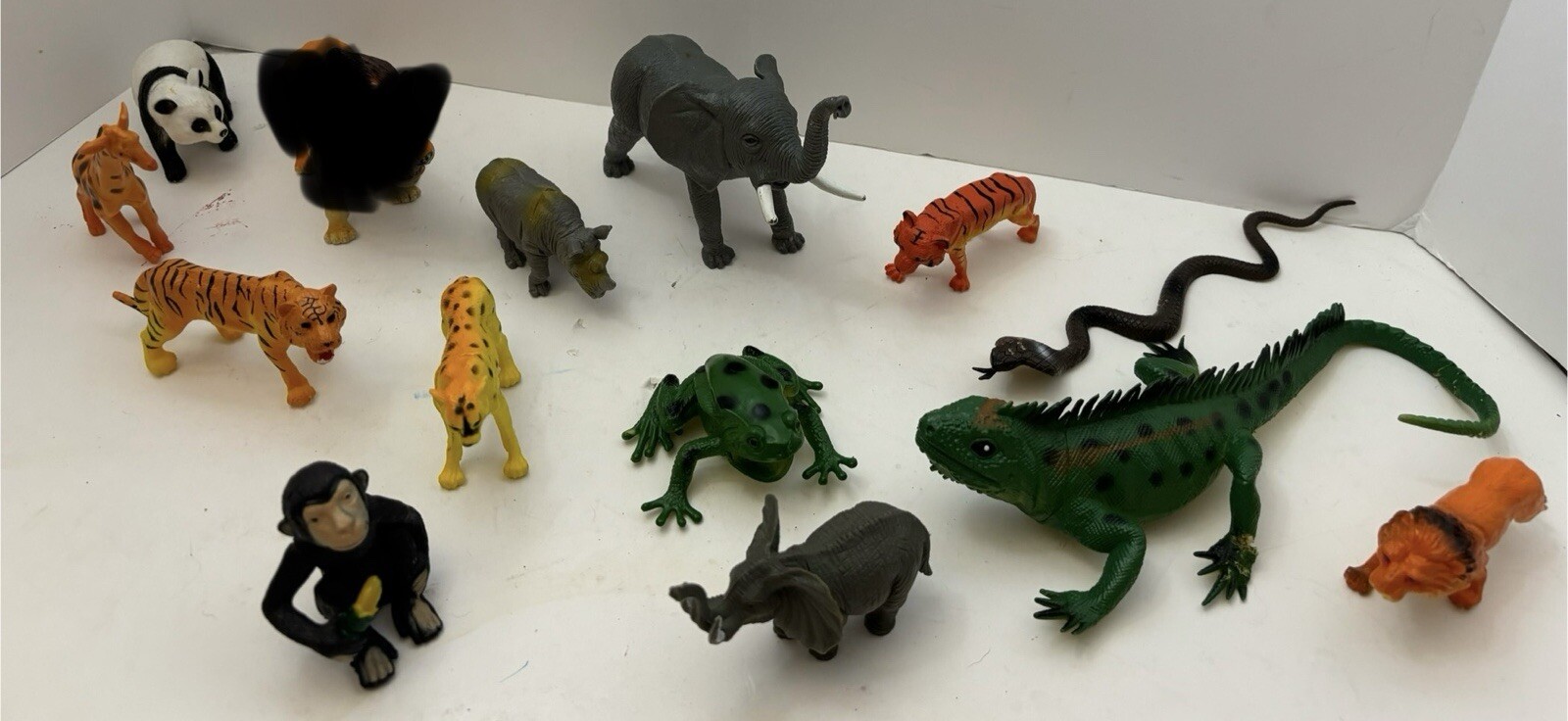 14 Piece African/Exotic Jungle Plastic Animal Figures Play Toys Good Quality