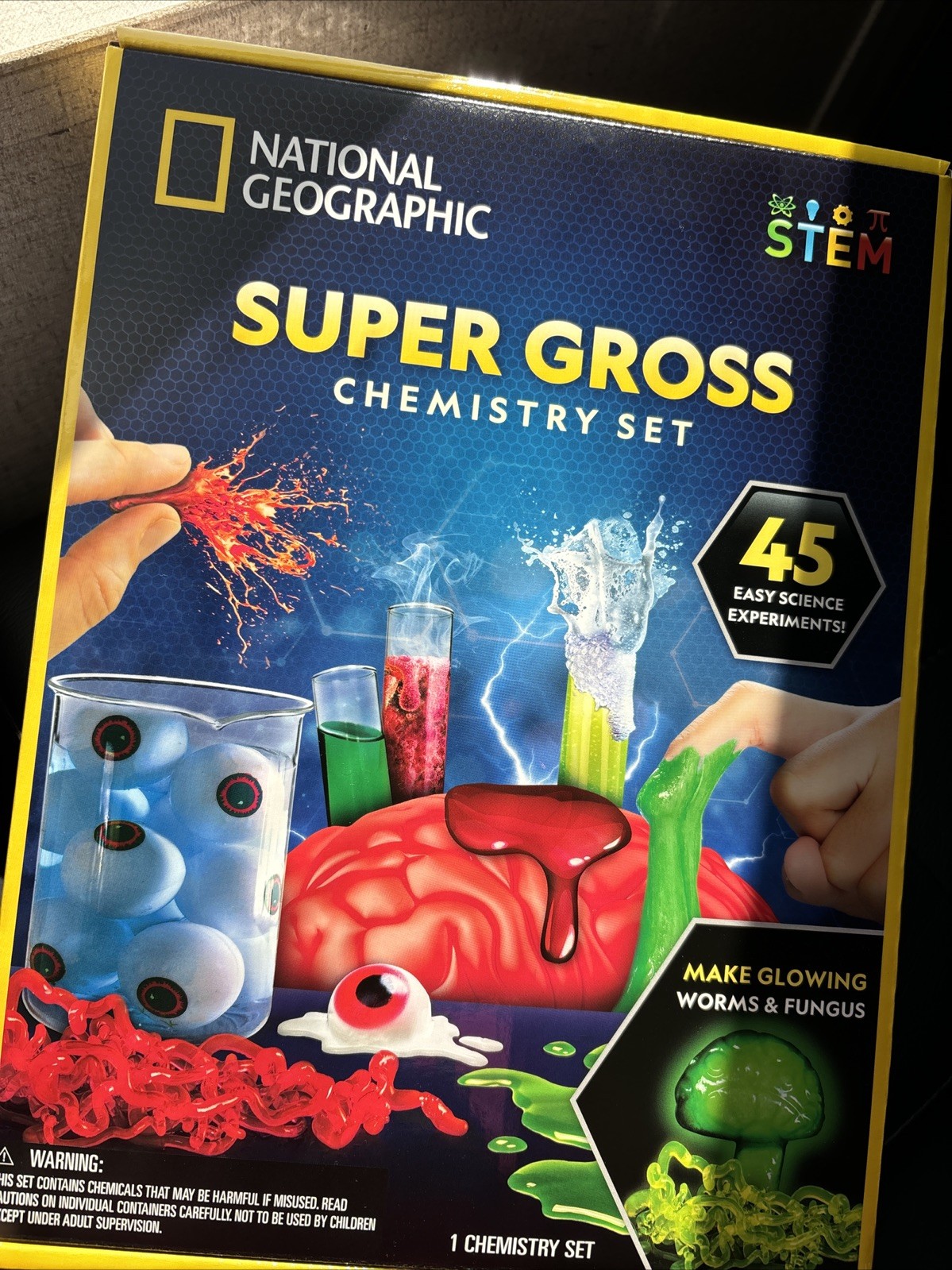National Geographic Super Gross Chemistry Set 45 Science Experiments